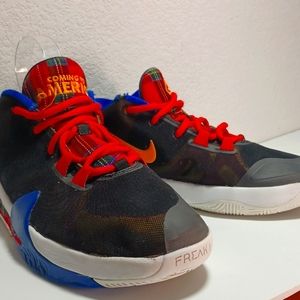 NIKE FREAK 1 SZ 7 BOYS